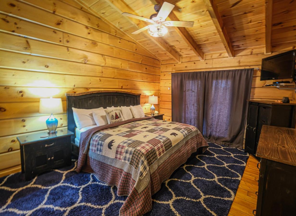 Lazy Bear Lodge Gatlinburg Exterior photo